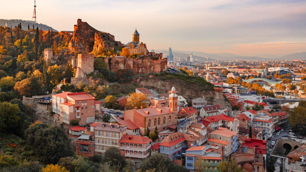 how to plan a Georgia country travel itinerary for 7 days