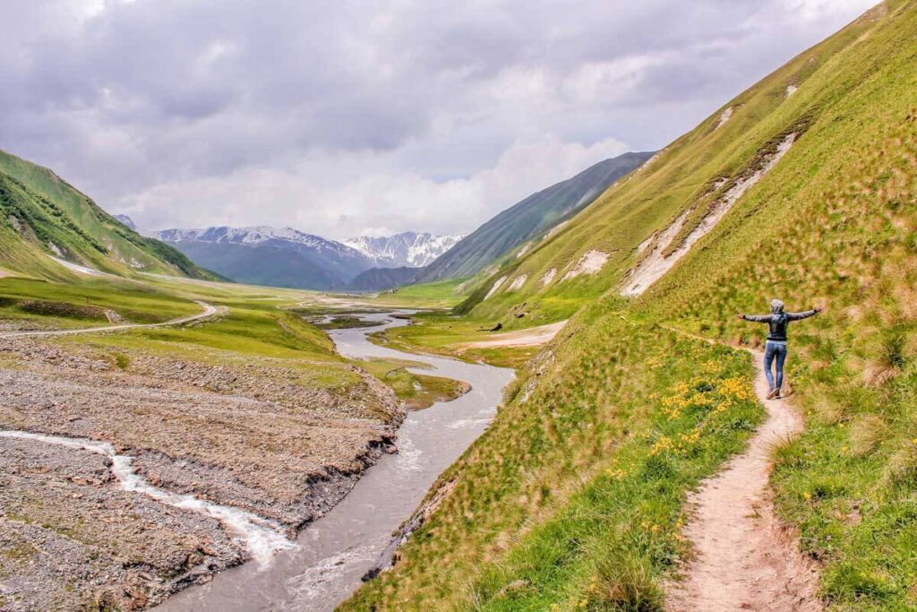 How to Go from Tbilisi to Kazbegi How to Go from Tbilisi to Kazbegi